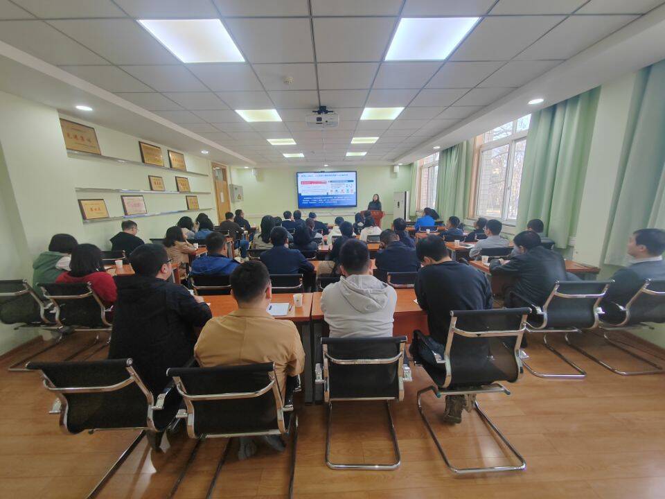 ERUP@TQ`KG015)XGEKRFC{2_tmb.jpg